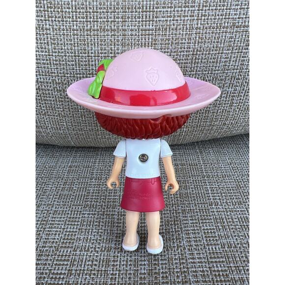 Mixed Lot of 4 McDonald's Happy Meal Toys Strawberry Shortcake Toys Figures - Picture 3 of 9